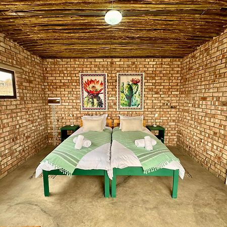 Daureb Isib Campsite And B&B Uis Экстерьер фото