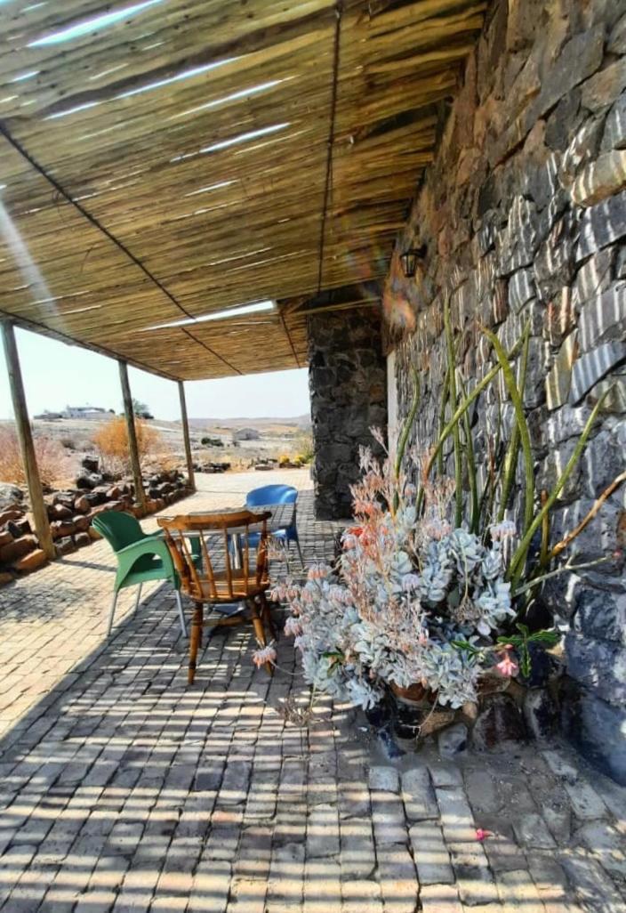 Daureb Isib Campsite And B&B Uis Экстерьер фото
