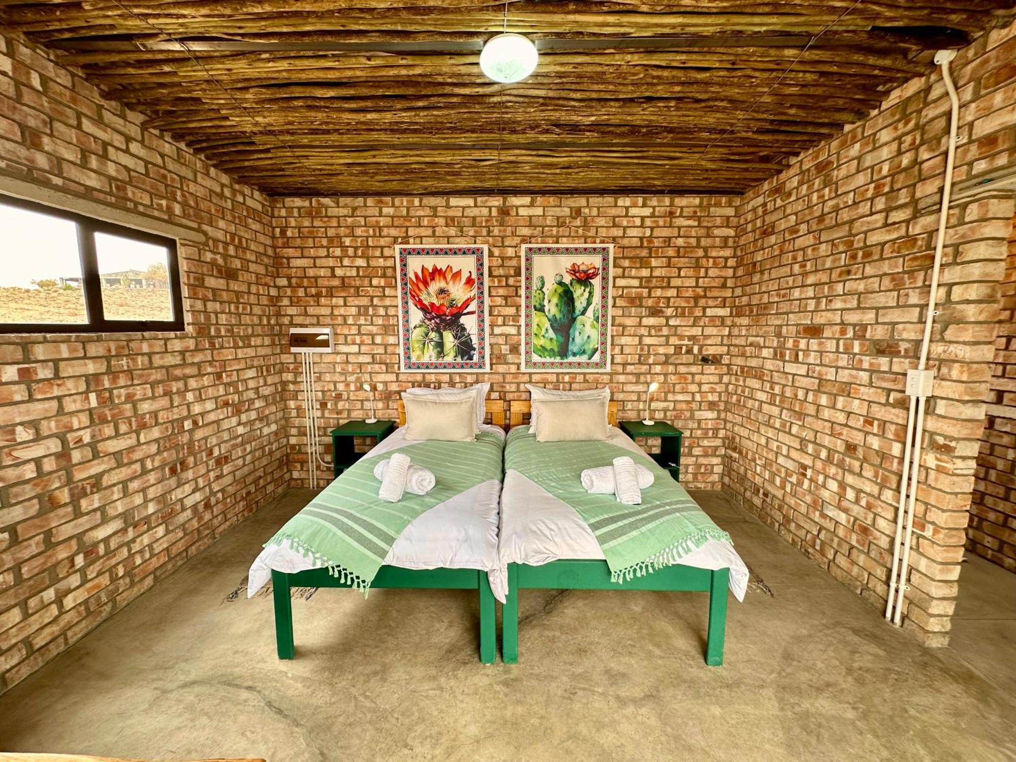 Daureb Isib Campsite And B&B Uis Экстерьер фото