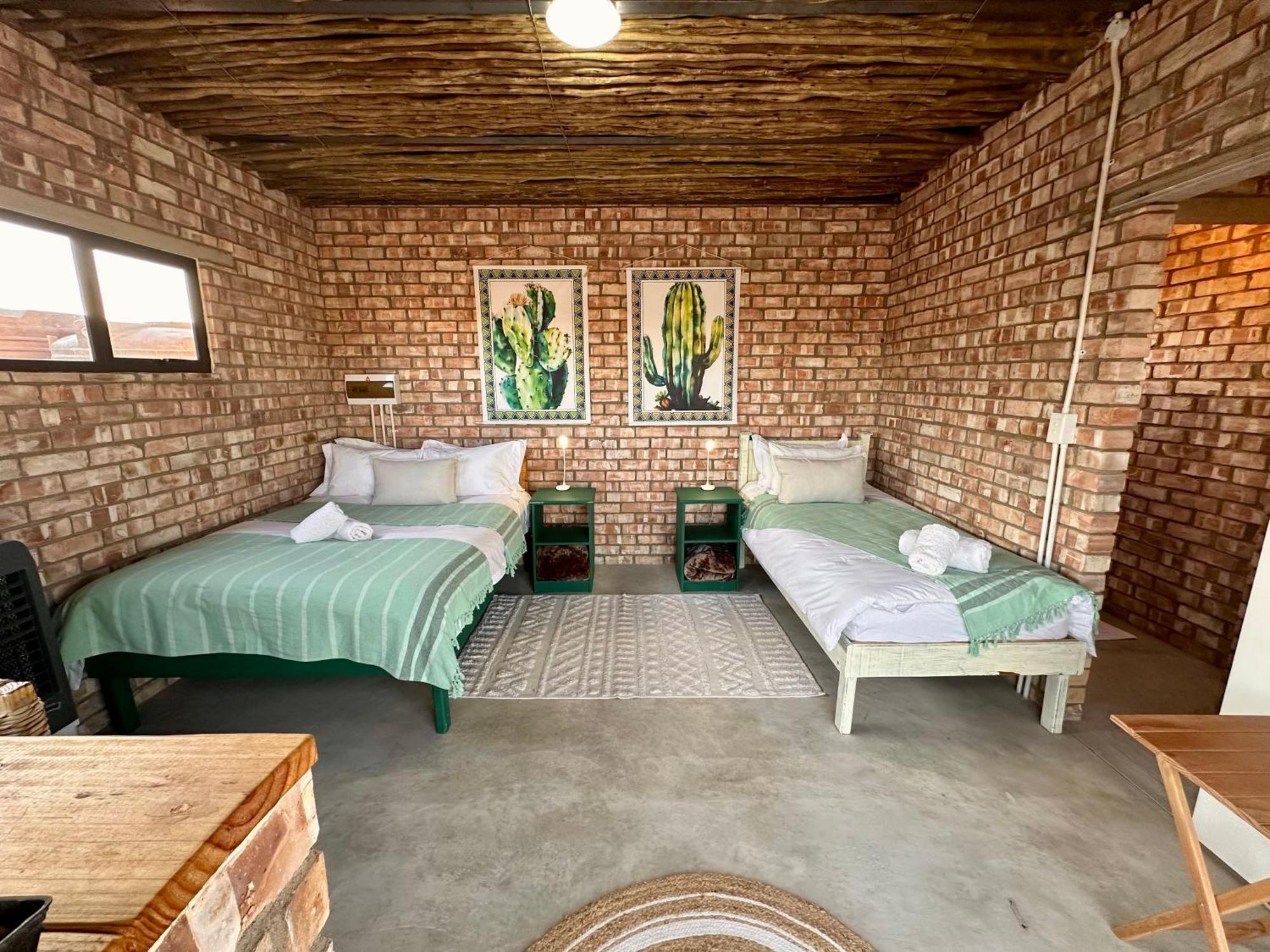 Daureb Isib Campsite And B&B Uis Экстерьер фото